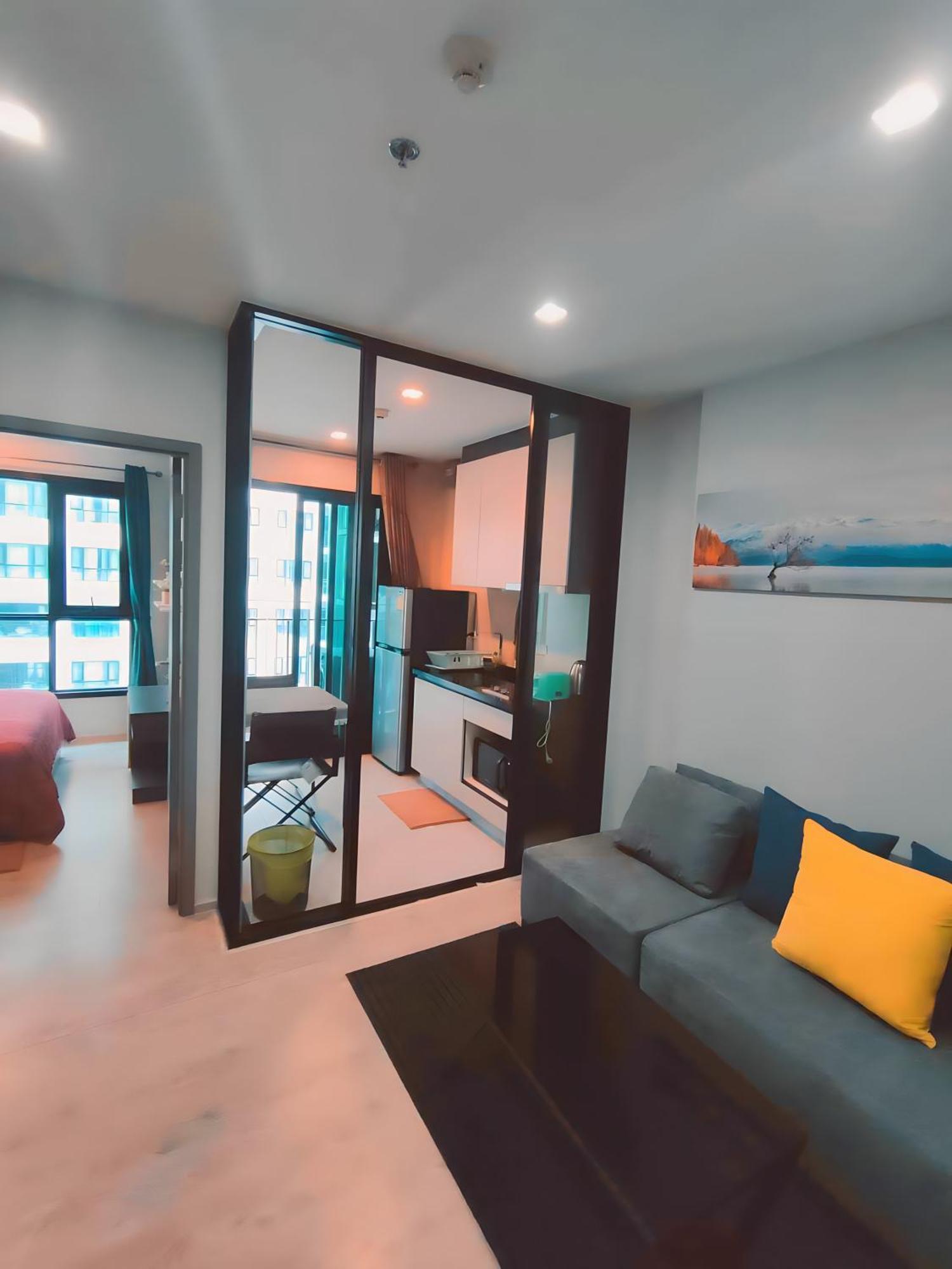 The Base Apartments At Central Pattaya Exteriör bild