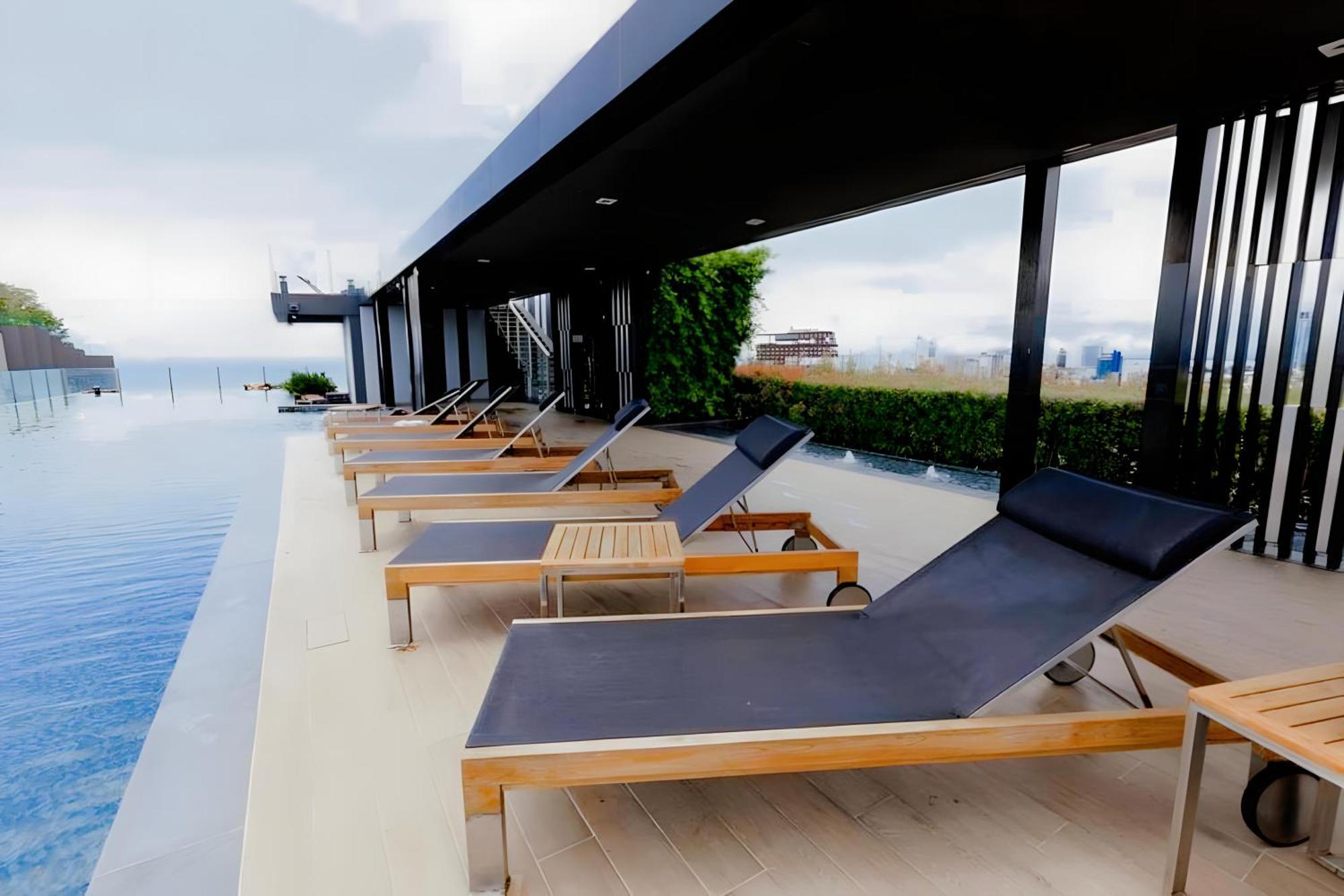 The Base Apartments At Central Pattaya Exteriör bild