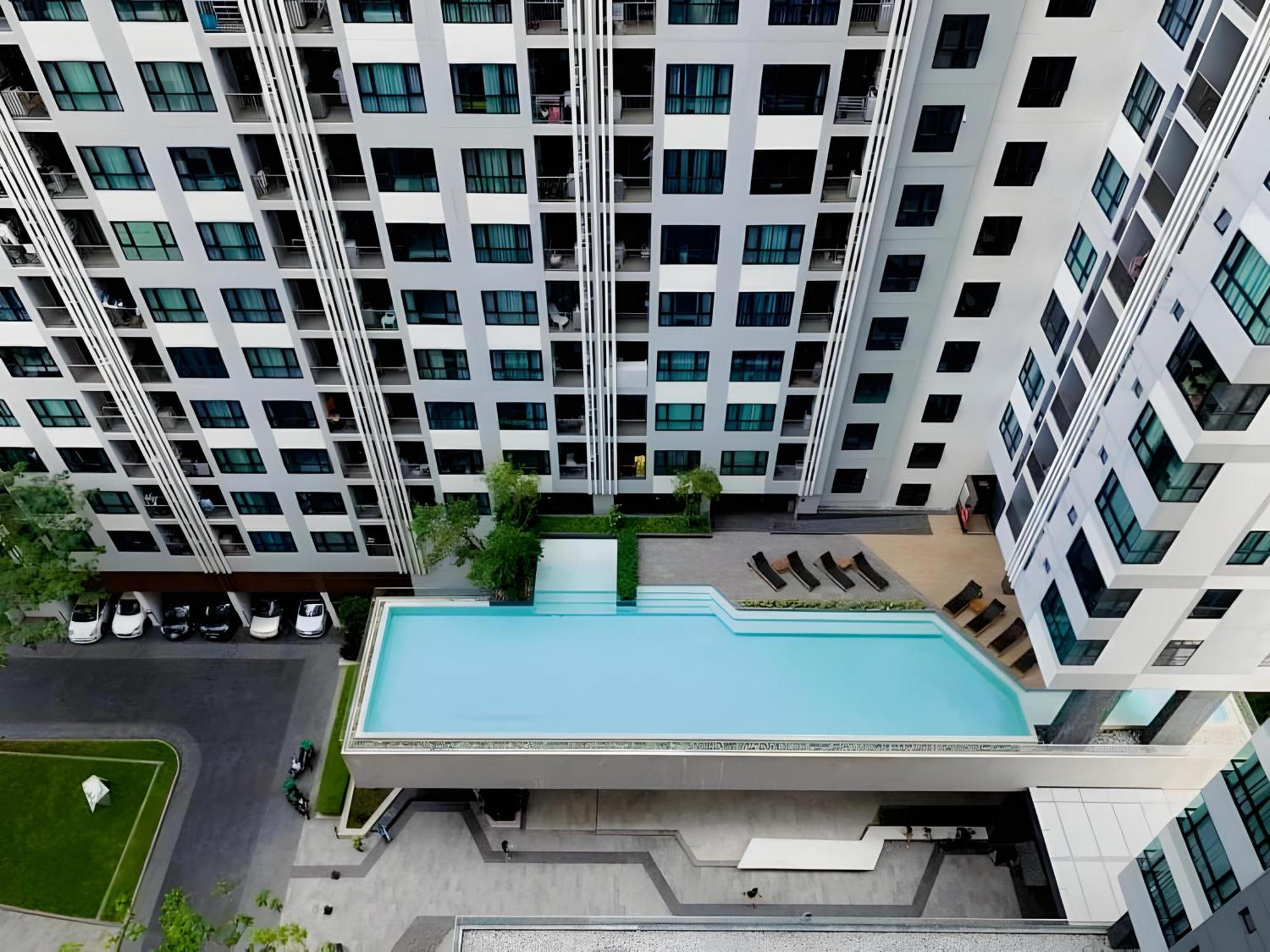 The Base Apartments At Central Pattaya Exteriör bild