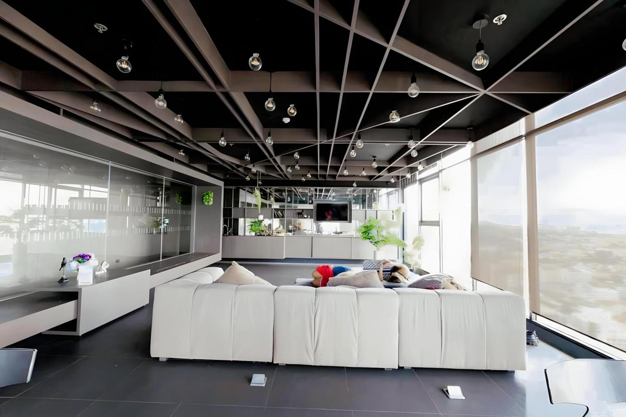 The Base Apartments At Central Pattaya Exteriör bild
