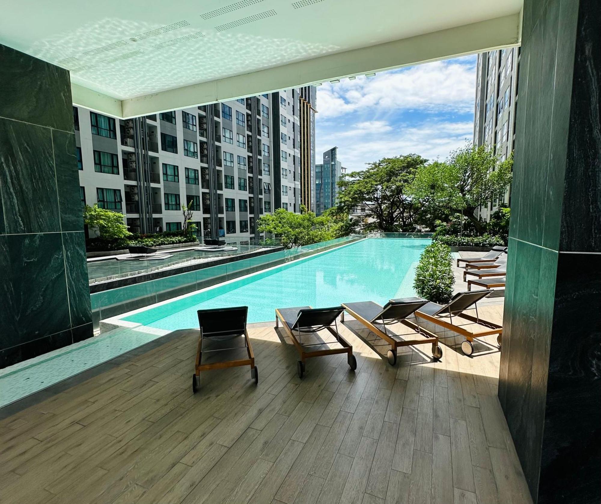 The Base Apartments At Central Pattaya Exteriör bild