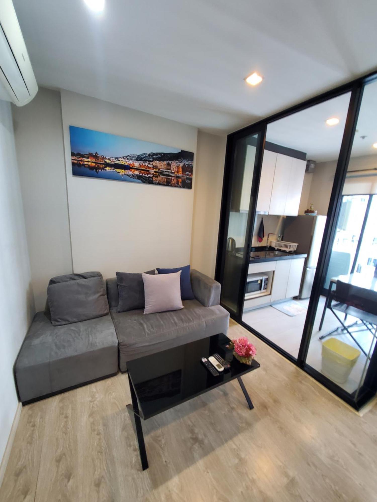 The Base Apartments At Central Pattaya Exteriör bild
