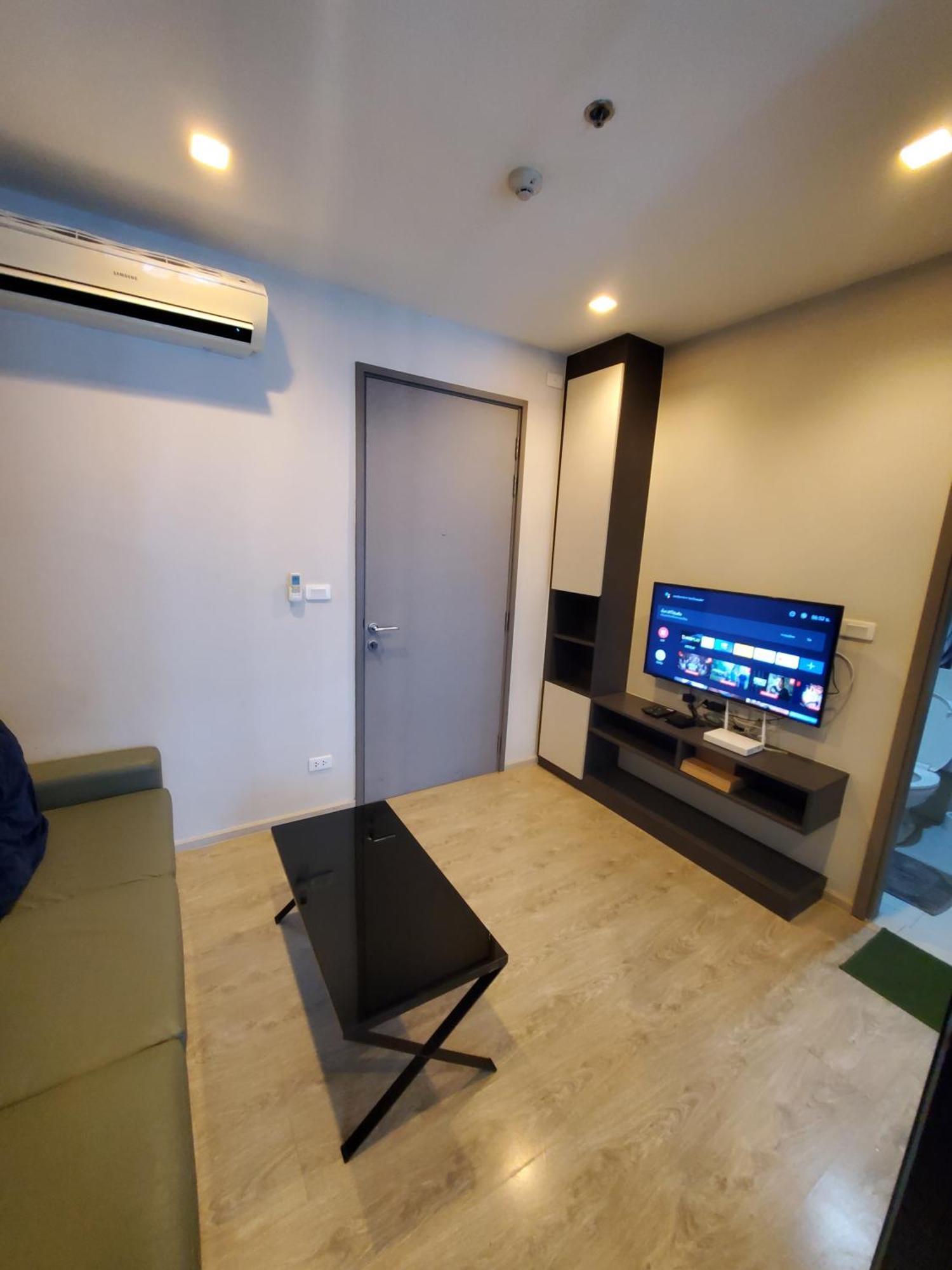 The Base Apartments At Central Pattaya Exteriör bild